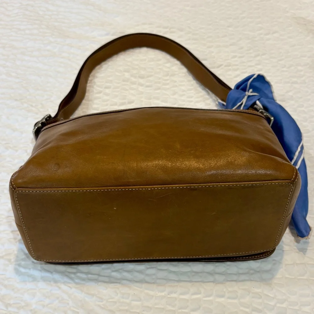 COACH Hampton Leather Flap VTG Shoulder Crossbody Bag EUC + 100% Silk Scarf 💙👜